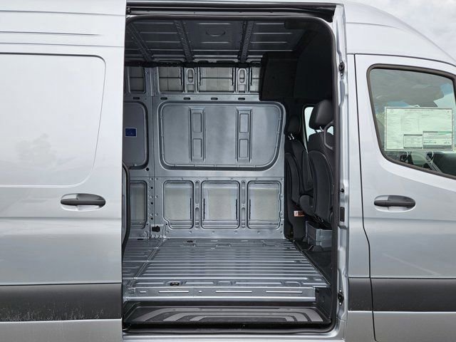 New 2025 Mercedes-Benz Sprinter 2500 image 30
