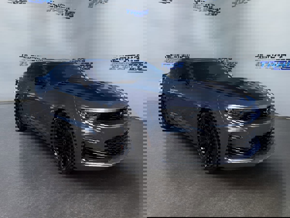 Used 2020 Chevrolet Camaro SS image 3