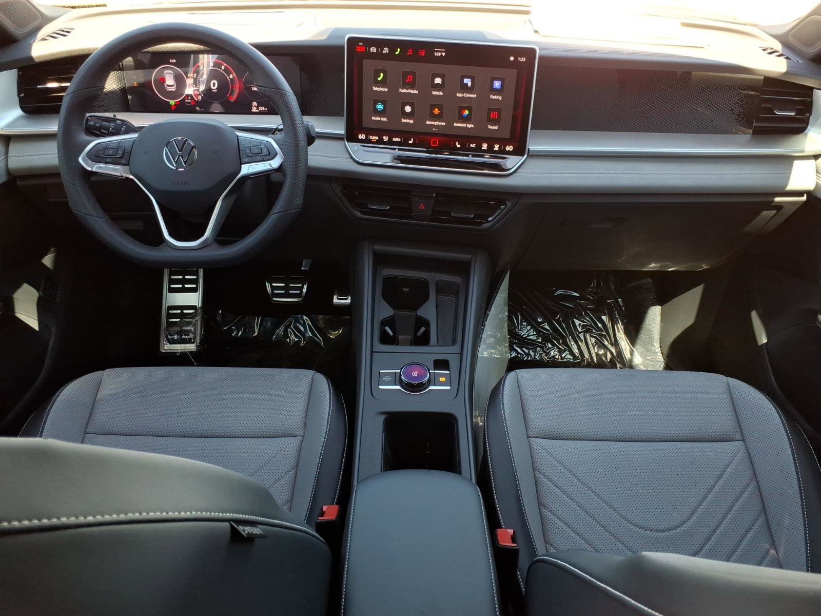 New 2026 Volkswagen Tiguan SE R-Line image 14