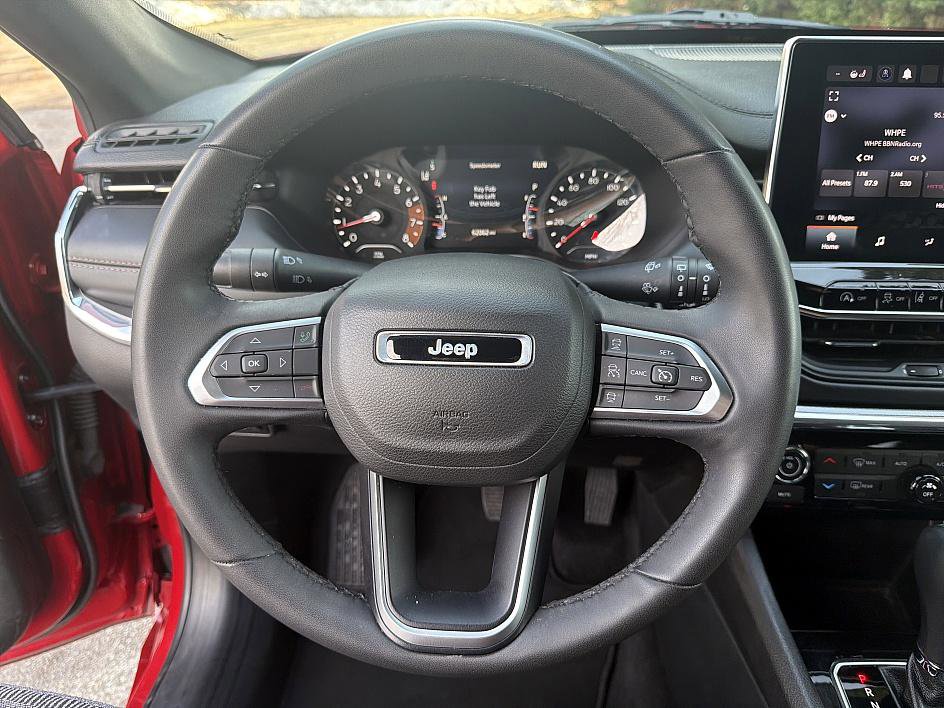 Used 2023 Jeep Compass Limited image 13