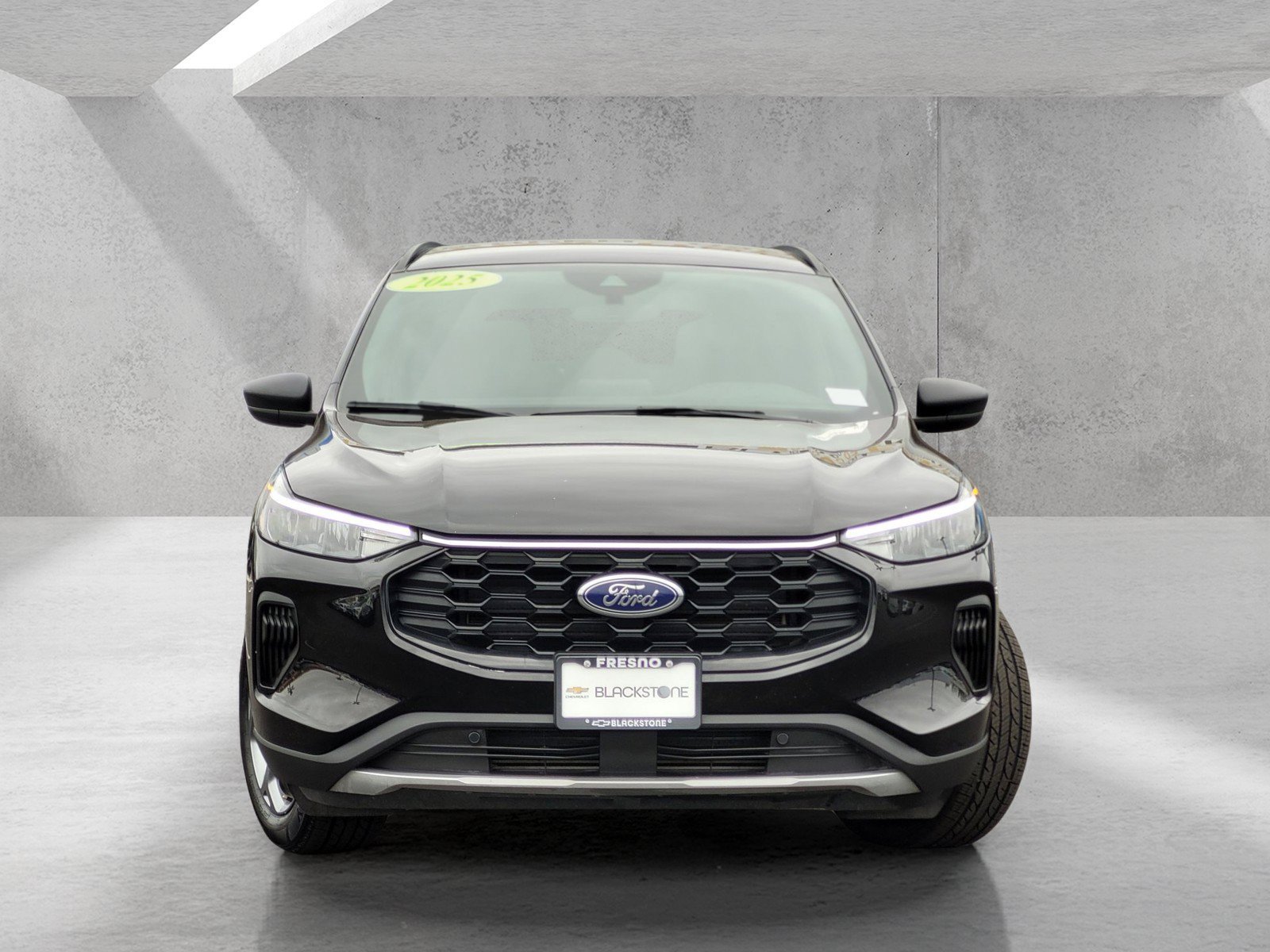 Used 2025 Ford Escape ST-Line AWD/4WD image 3