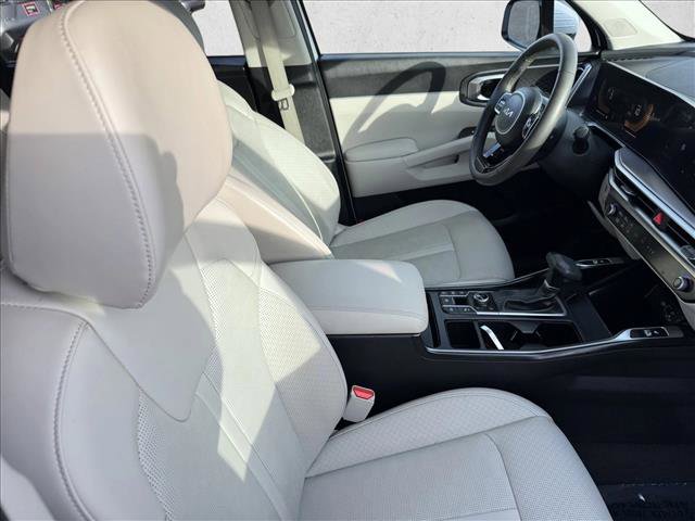 Used 2024 Kia Sorento S w/ Panoramic Sunroof Package image 22