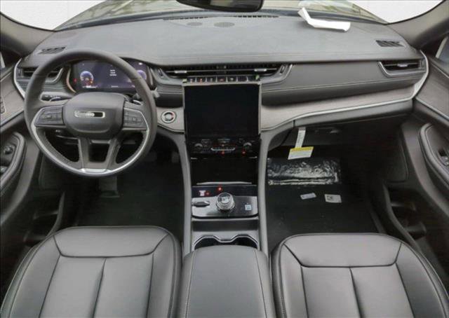 New 2025 Jeep Grand Cherokee L Limited w/ Black Appearance Package image 15