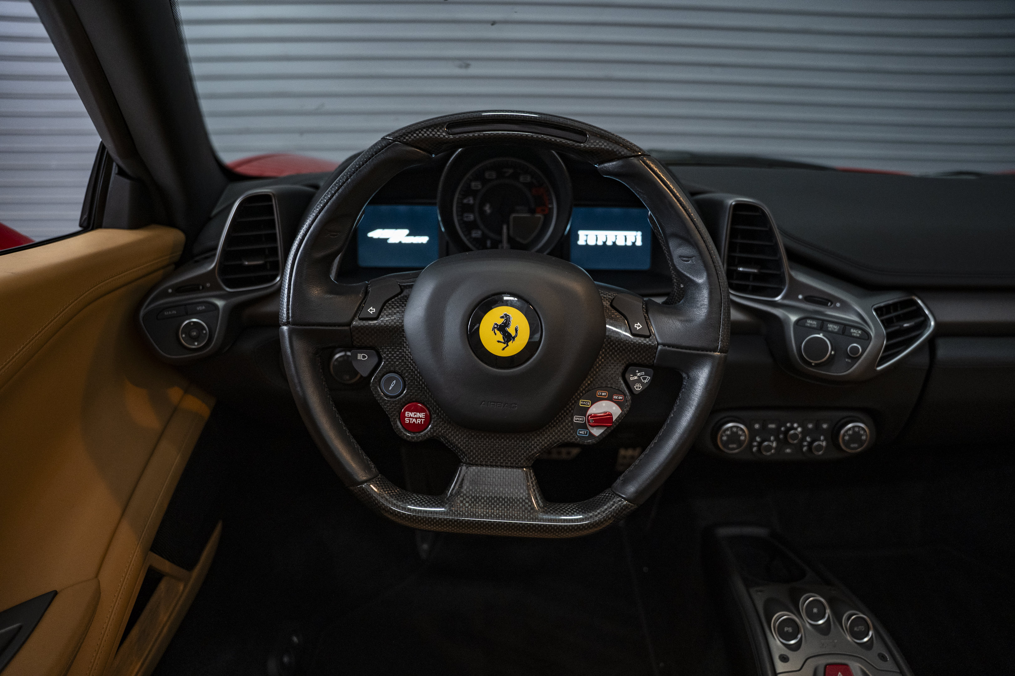 Used 2012 Ferrari 458 Spider RWD image 32