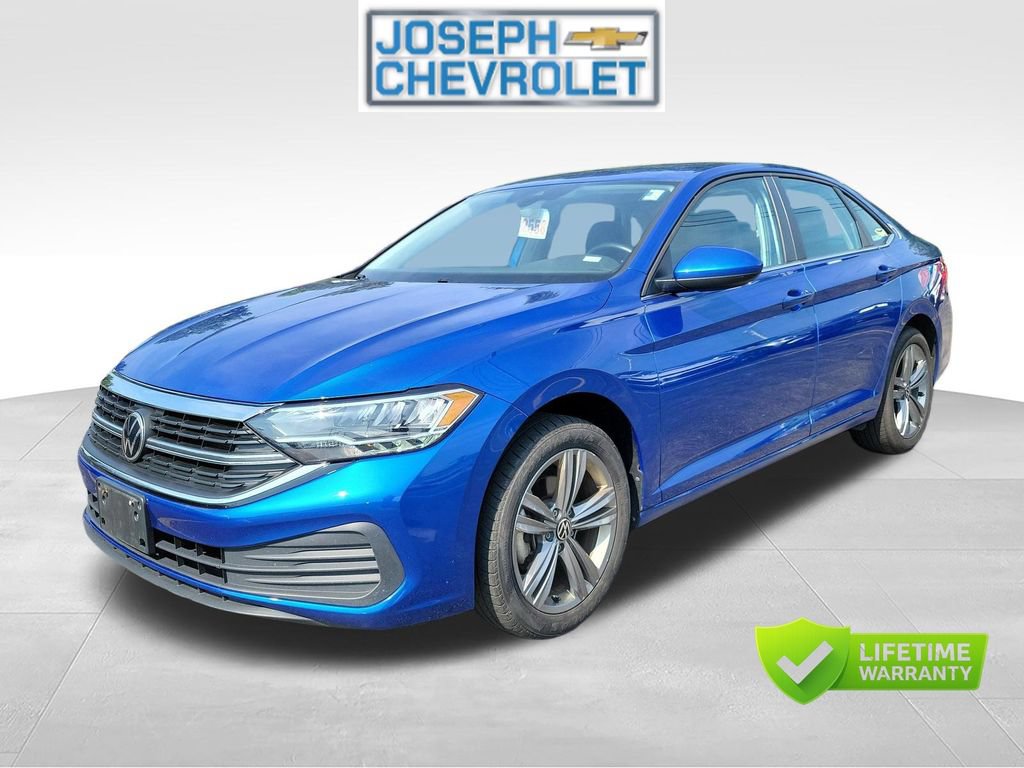 Used 2024 Volkswagen Jetta SE FWD image 2