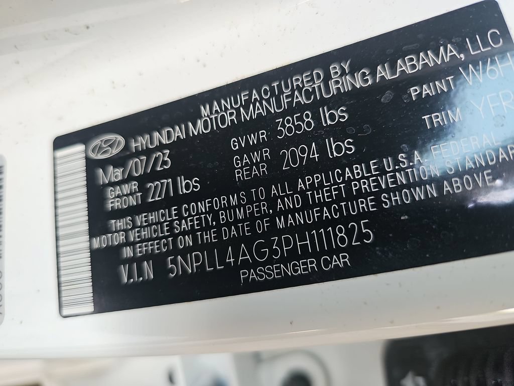 Certified 2023 Hyundai Elantra SE FWD image 33