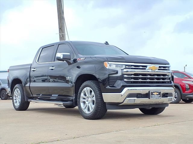 Used 2022 Chevrolet Silverado 1500 LTZ w/ LTZ Premium Texas Edition AWD/4WD image 3