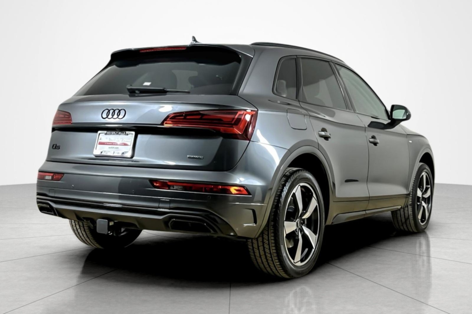 Used 2023 Audi Q5 2.0T Premium Plus w/ Premium Plus Package AWD/4WD image 5