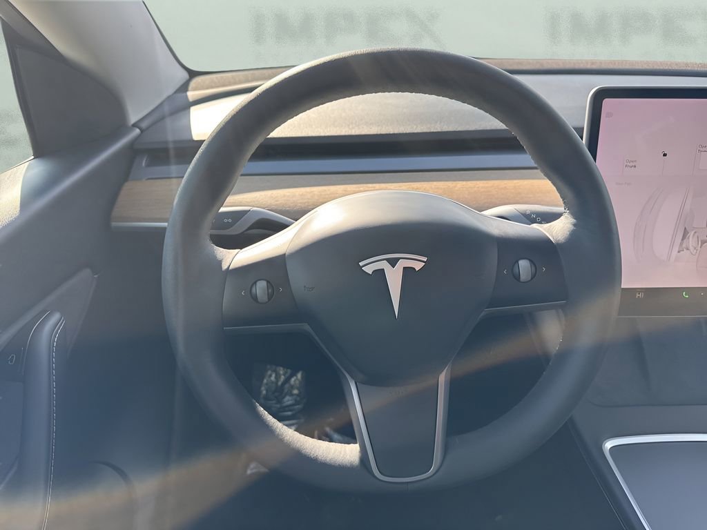 Used 2021 Tesla Model Y Long Range image 13