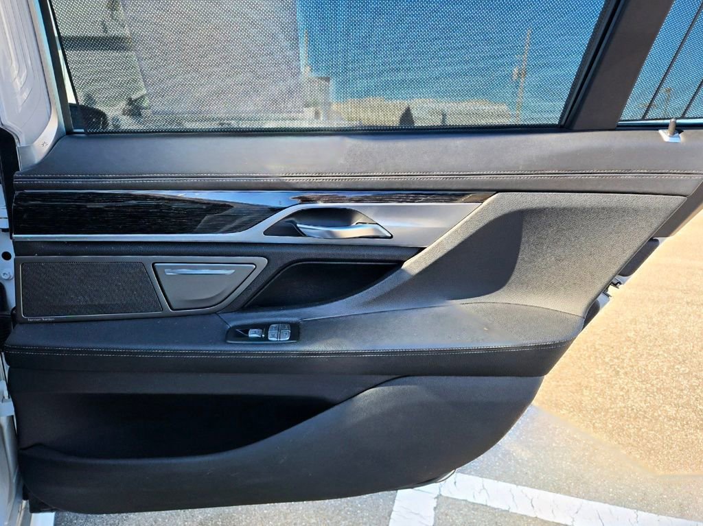 Used 2018 BMW 740e xDrive w/ M Sport Package image 55