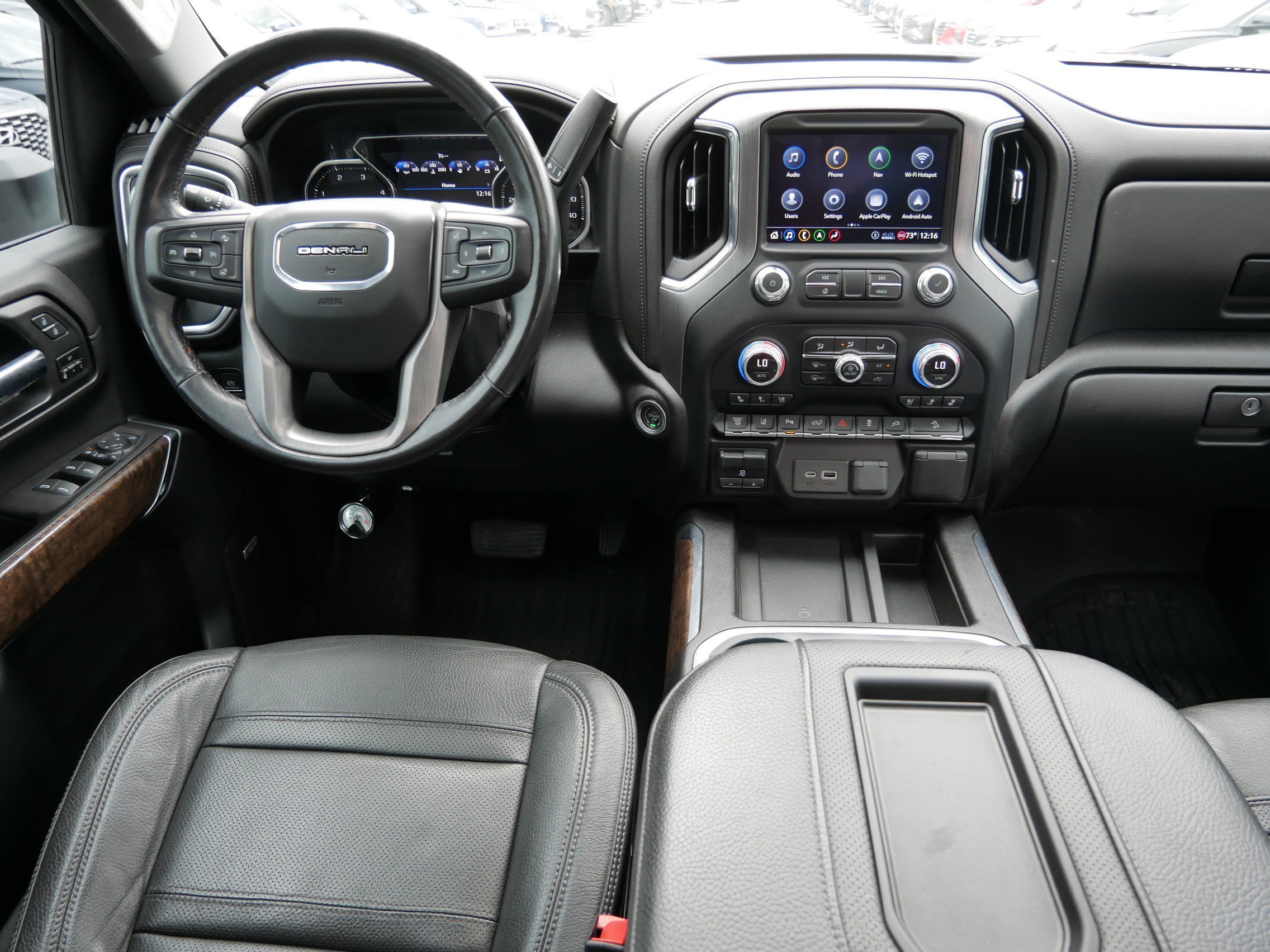 Used 2020 GMC Sierra 3500 Denali w/ Denali Ultimate Package AWD/4WD image 10