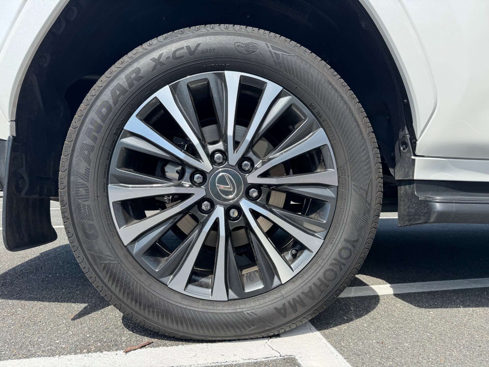 Used 2024 Lexus LX 600 4WD w/ Appearance Package image 65