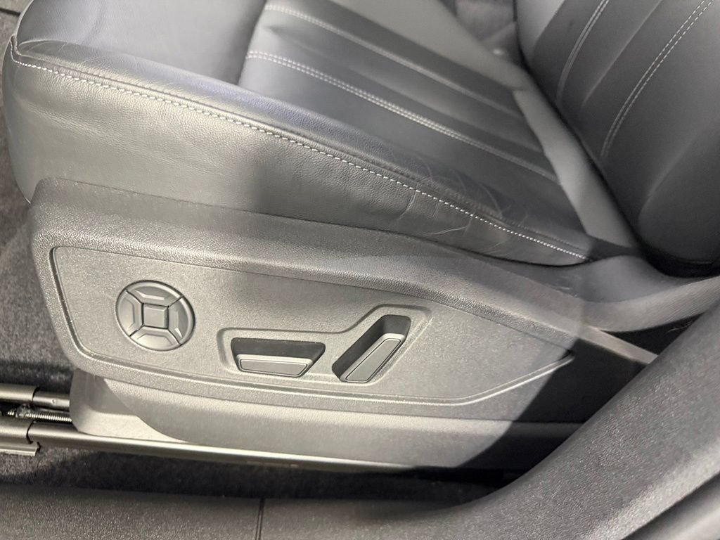 Used 2025 Audi Q5 Premium w/ Convenience Package AWD/4WD image 25