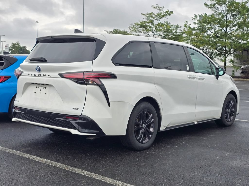 Certified 2025 Toyota Sienna XSE AWD/4WD image 8