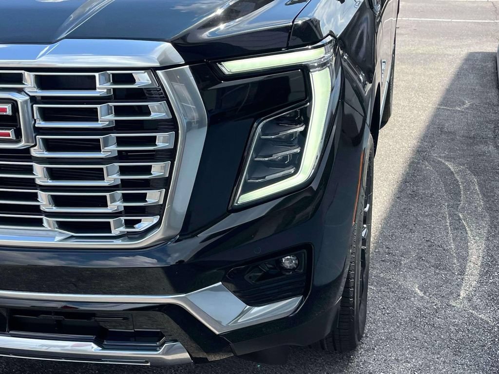 New 2026 GMC Yukon Denali w/ Sun & Power Step Package AWD/4WD image 9