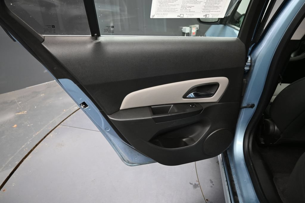 Used 2012 Chevrolet Cruze LS FWD image 22
