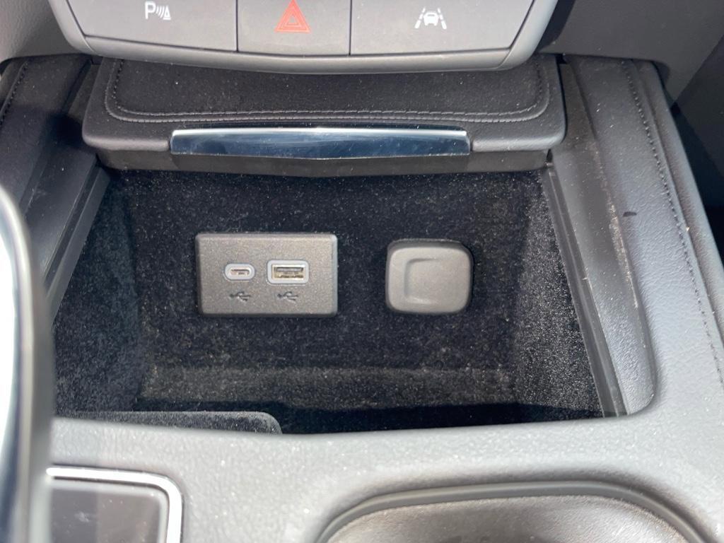 Used 2024 Cadillac XT4 Premium Luxury image 25