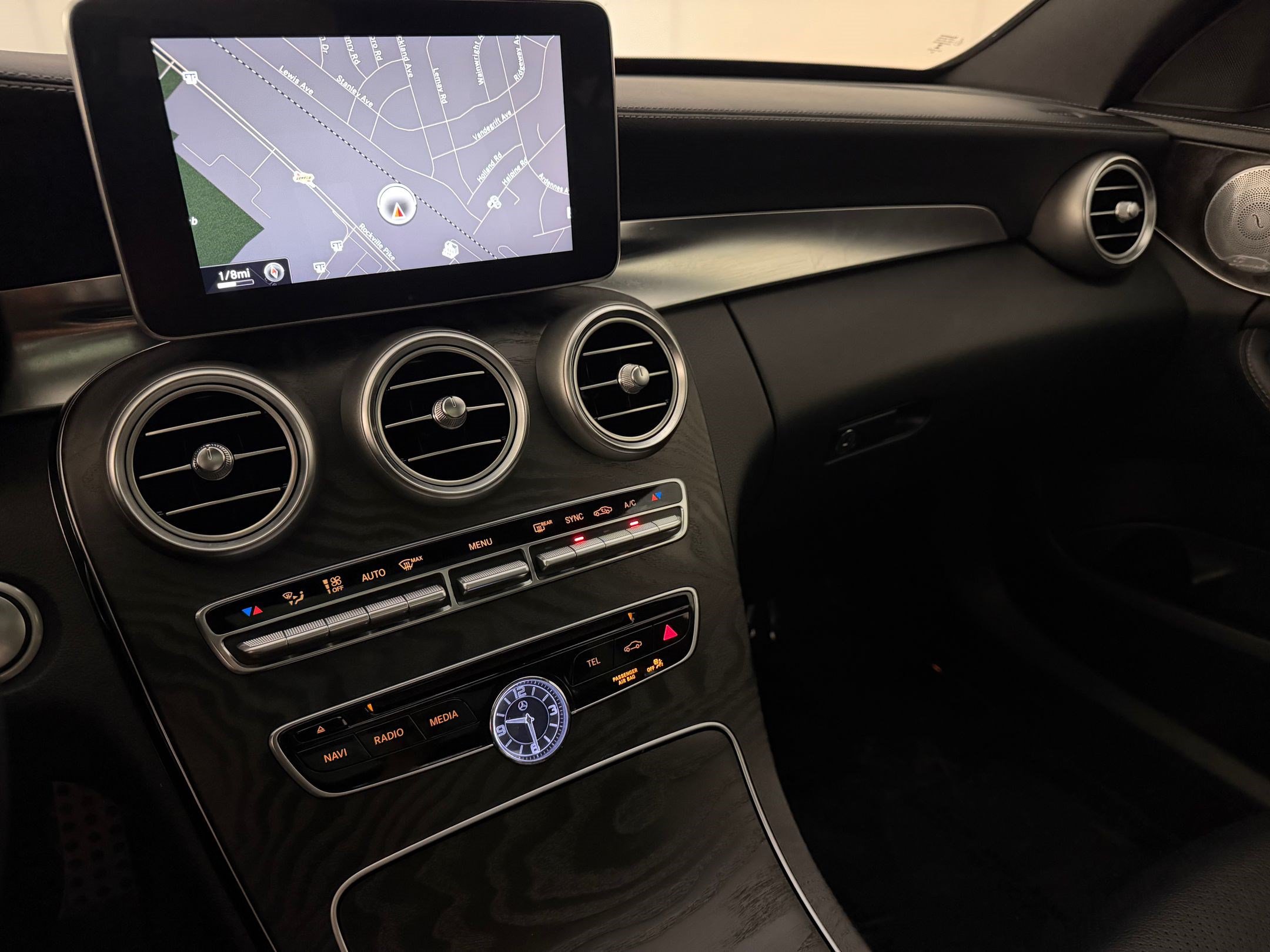 Used 2015 Mercedes-Benz C 400 4MATIC image 23