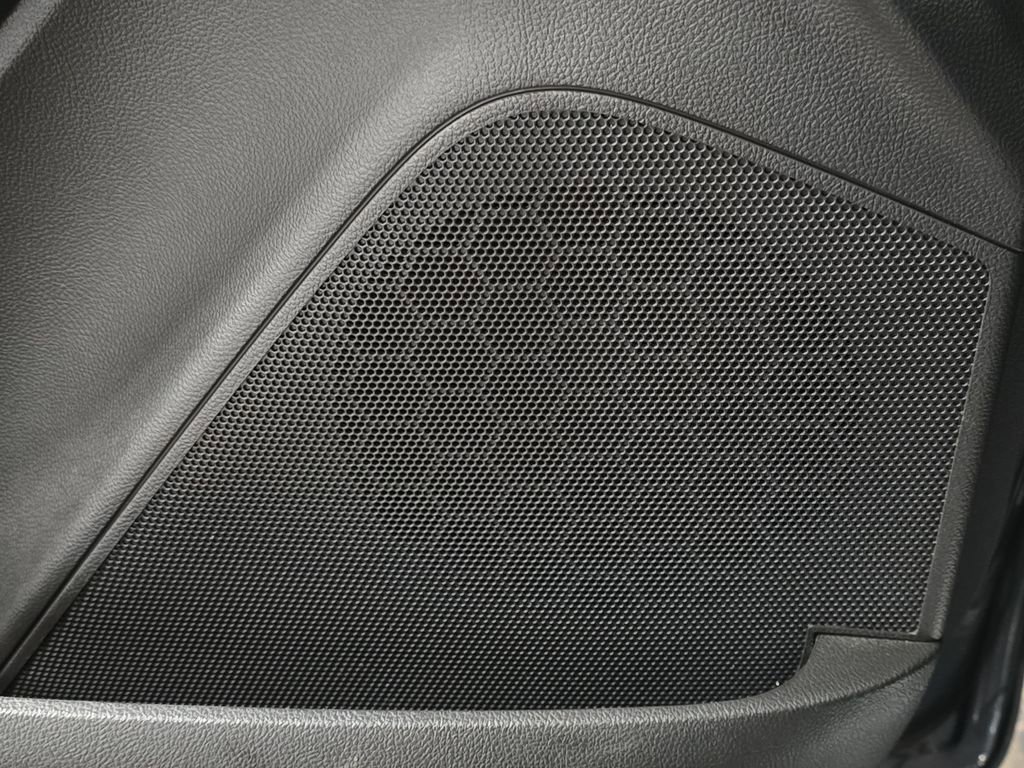 Used 2016 Buick Encore Convenience FWD image 29