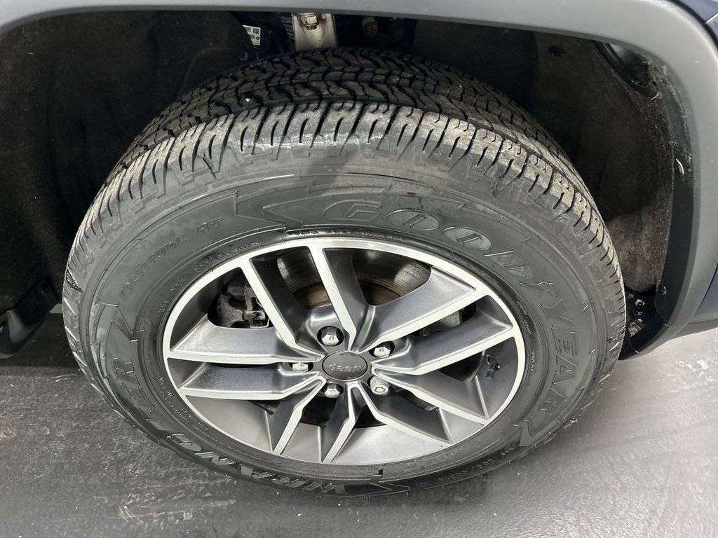 Certified 2021 Jeep Grand Cherokee Limited w/ Trailer Tow Group IV image 8