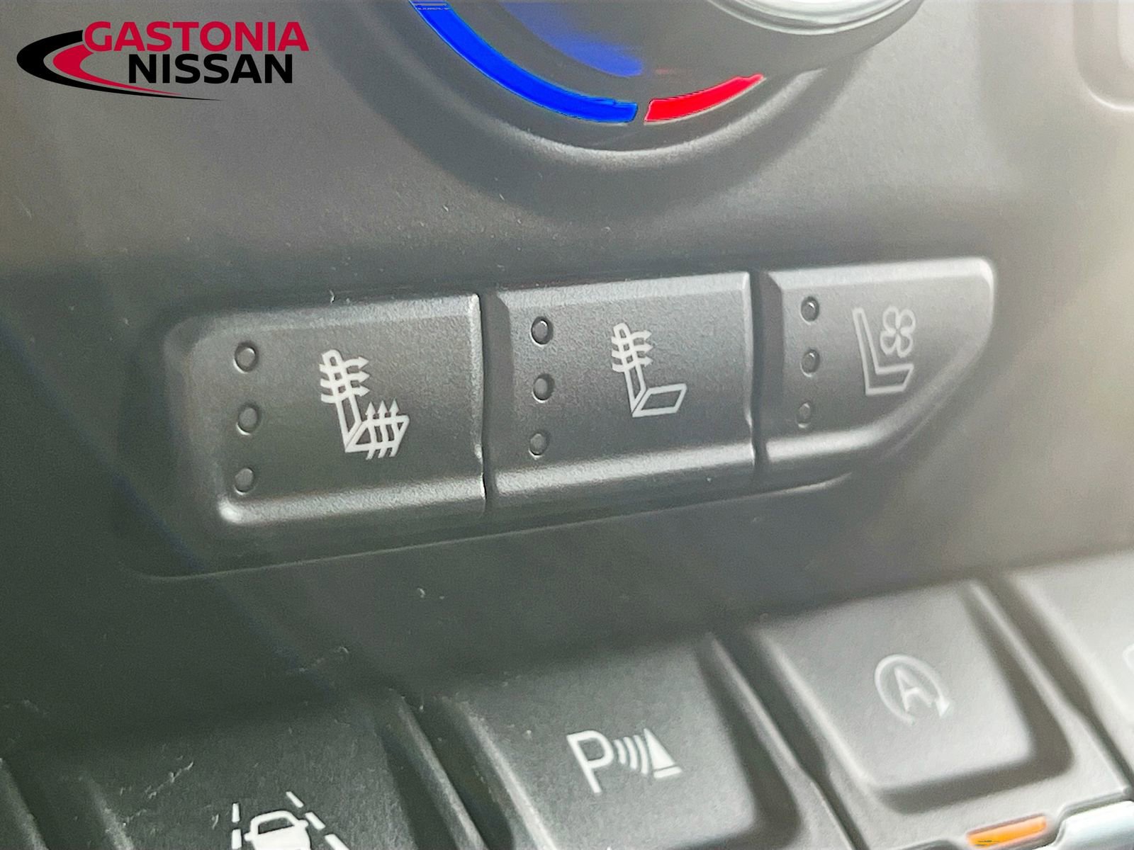 Used 2021 Chevrolet Silverado 1500 LTZ w/ LTZ Premium Package image 27