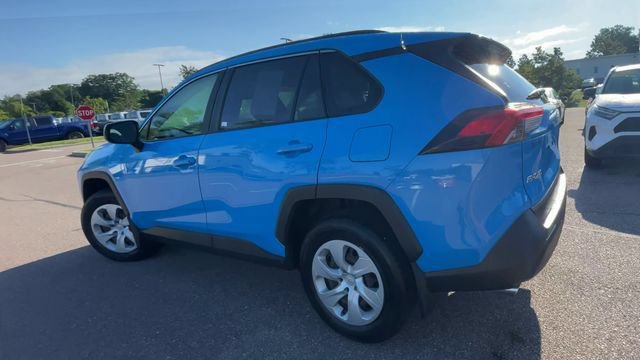 Used 2019 Toyota RAV4 LE w/ Carpet Mat Package AWD/4WD image 4