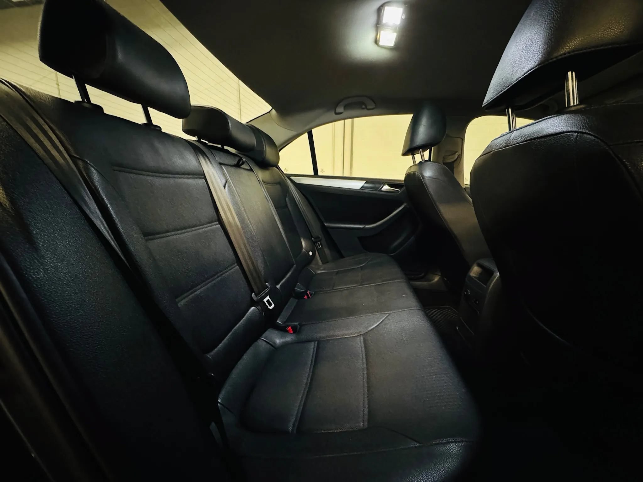 Used 2012 Volkswagen Jetta SEL FWD image 10