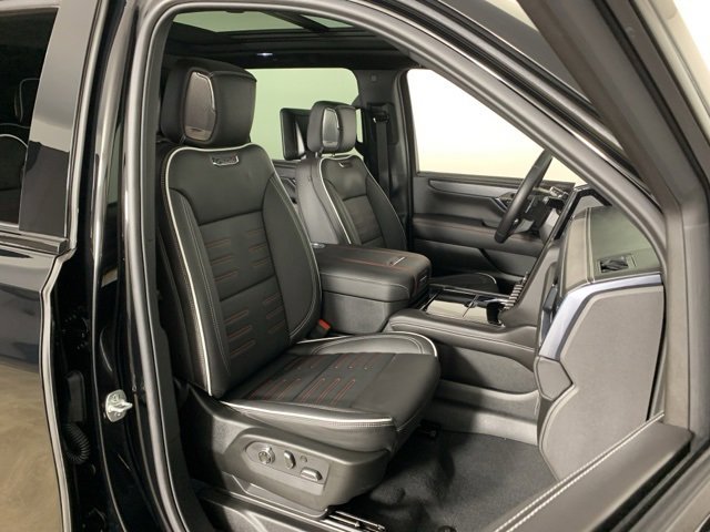 Used 2025 GMC Yukon XL AT4 Ultimate image 47