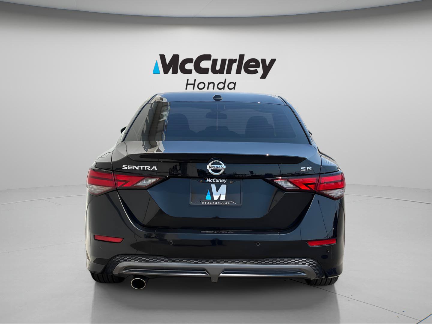 Used 2022 Nissan Sentra SR w/ SR Premium Package FWD image 4