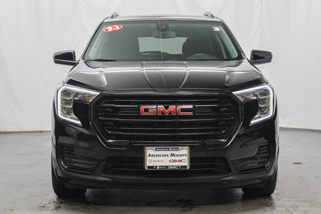 Used 2023 GMC Terrain SLE w/ Elevation Edition FWD image 4