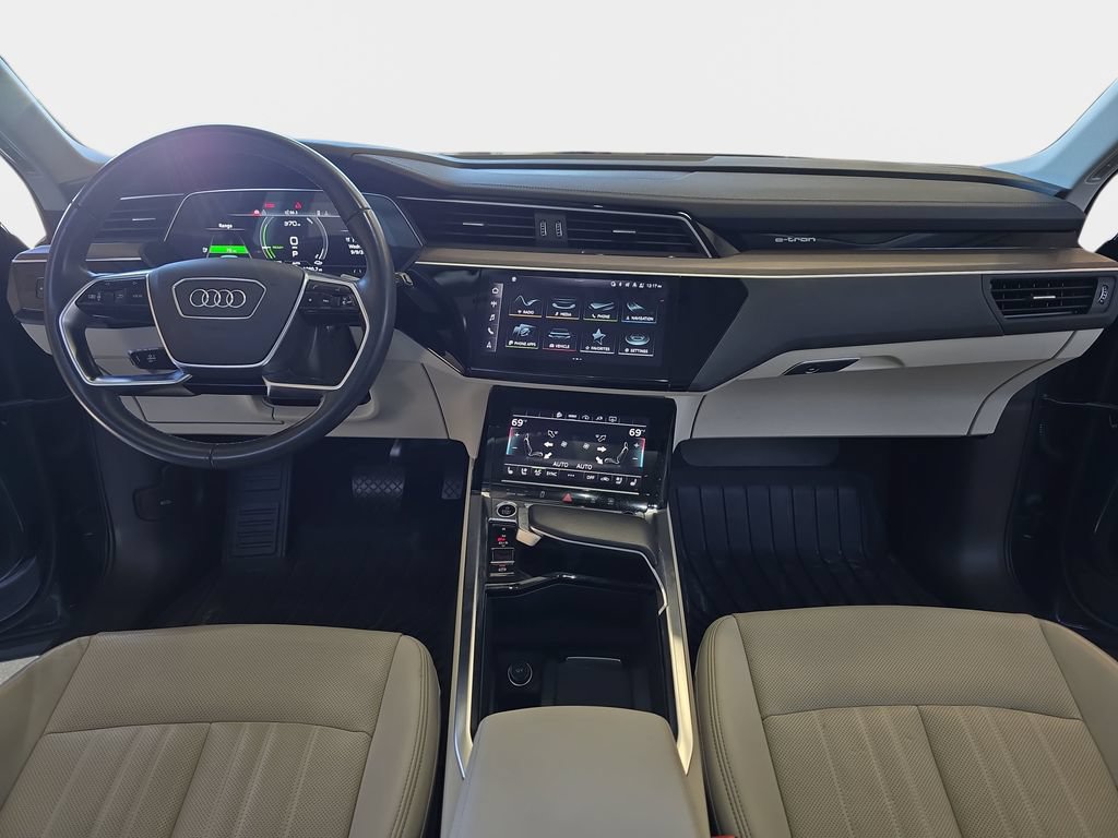 Certified 2024 Audi Q8 e-tron Premium Plus w/ Premium Plus Package AWD/4WD image 10