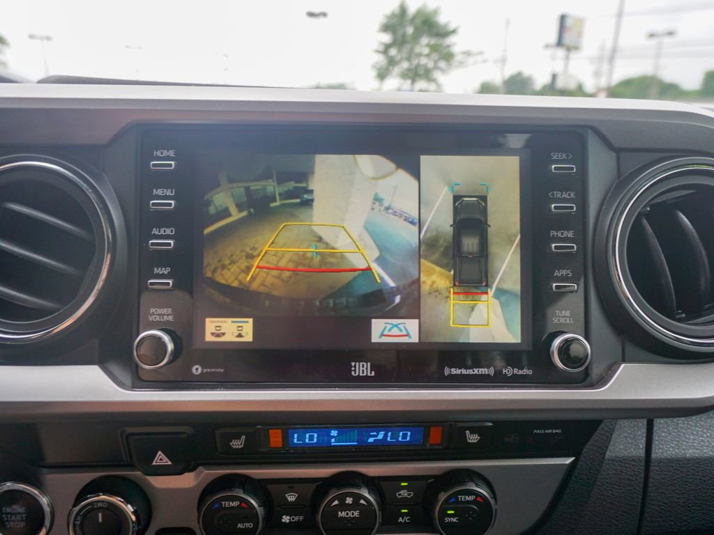 Used 2020 Toyota Tacoma Limited image 26