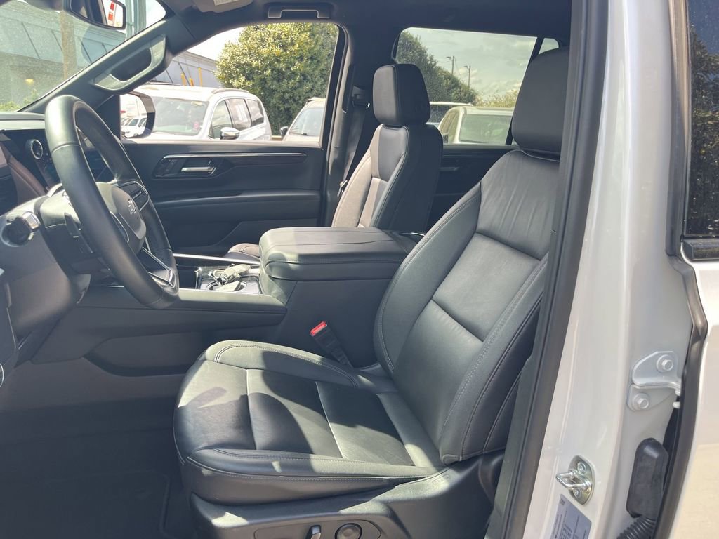 Used 2025 Chevrolet Tahoe Z71 AWD/4WD image 22
