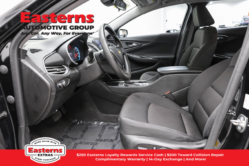 Used 2025 Chevrolet Malibu LT FWD image 15