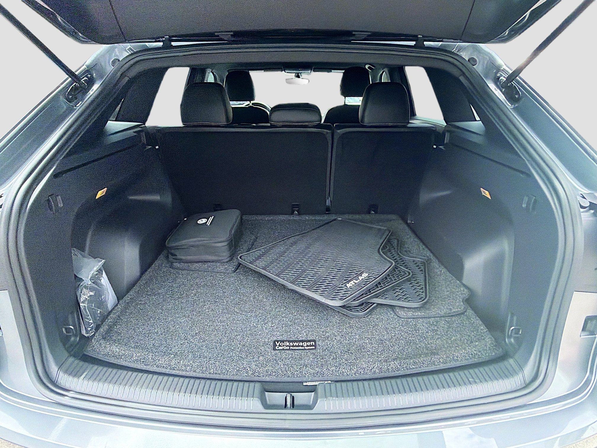 Used 2022 Volkswagen Atlas Cross Sport SE image 26