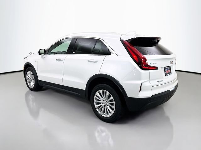 Used 2024 Cadillac XT4 Luxury w/ Cold Weather Package image 6