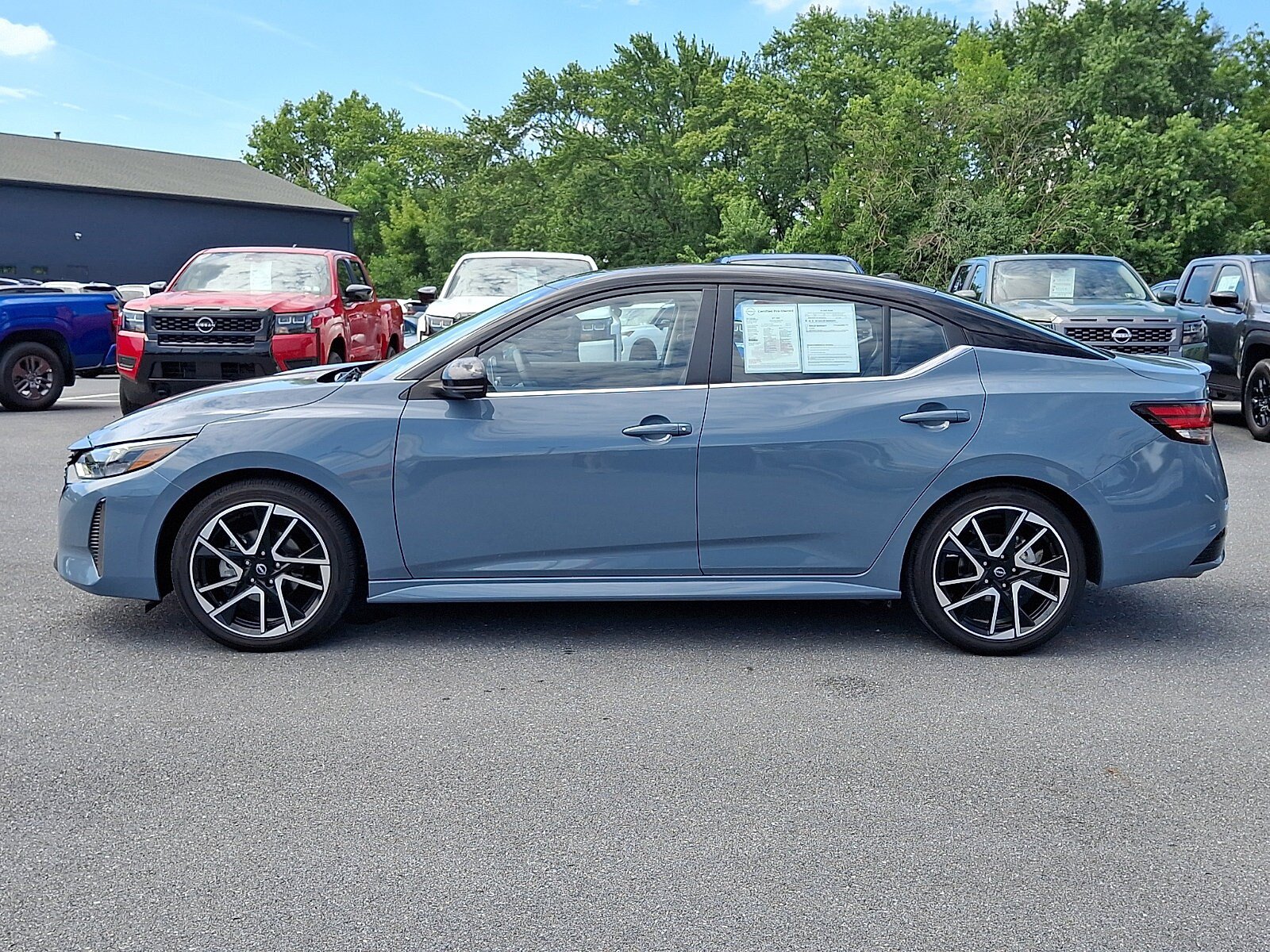 Certified 2025 Nissan Sentra SR w/ SR Premium Package FWD image 4