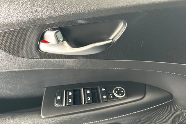 Used 2023 Kia Forte GT-Line w/ GT-Line Technology Package FWD image 11