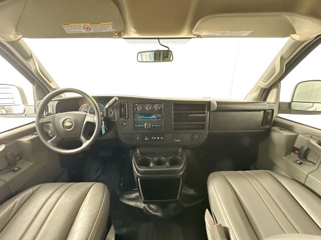 Used 2024 Chevrolet Express 3500 Extended w/ Driver Convenience Package RWD image 4