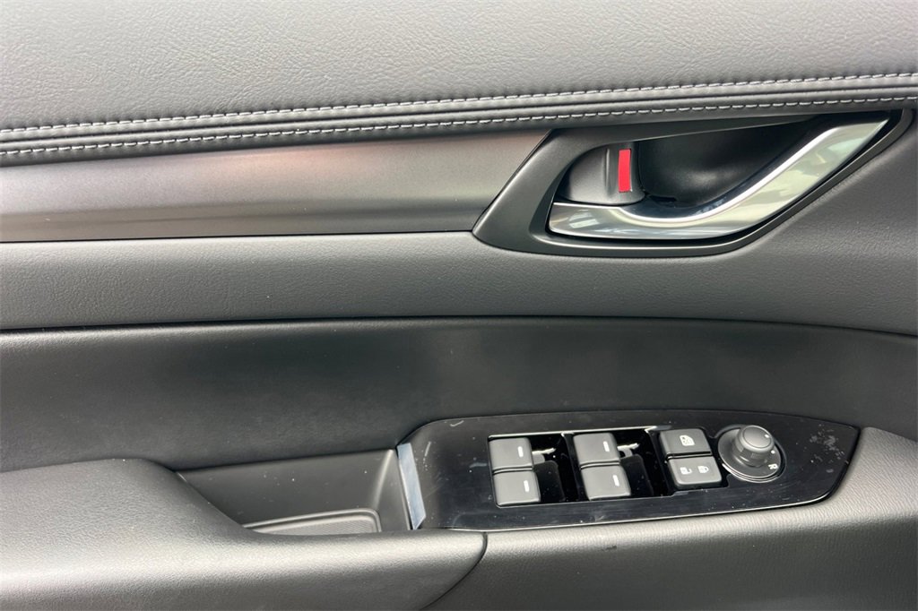 New 2025 MAZDA CX-5 AWD 2.5 S w/ Preferred Package image 12