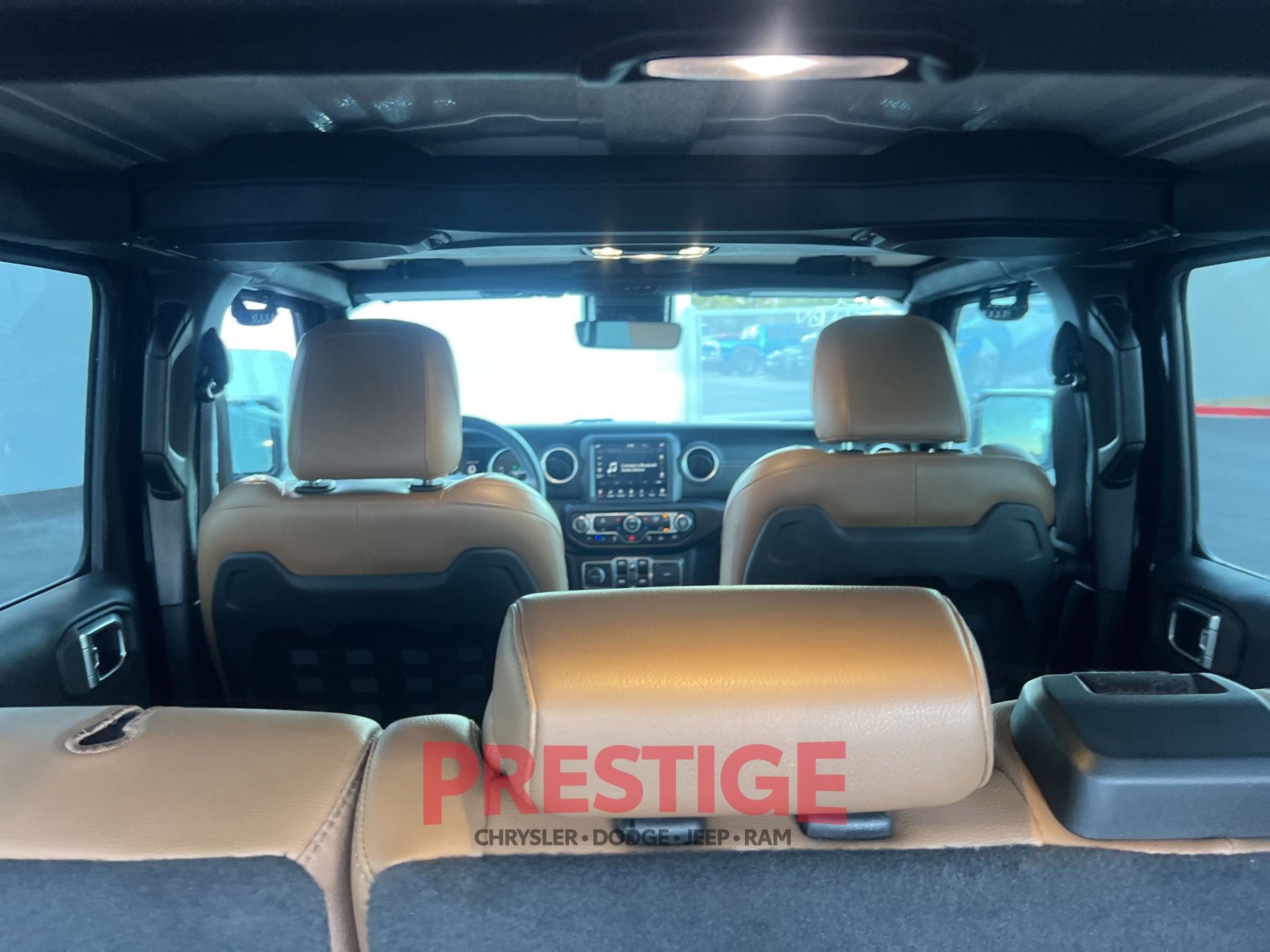 Used 2022 Jeep Wrangler Unlimited Rubicon 4xe AWD/4WD image 22