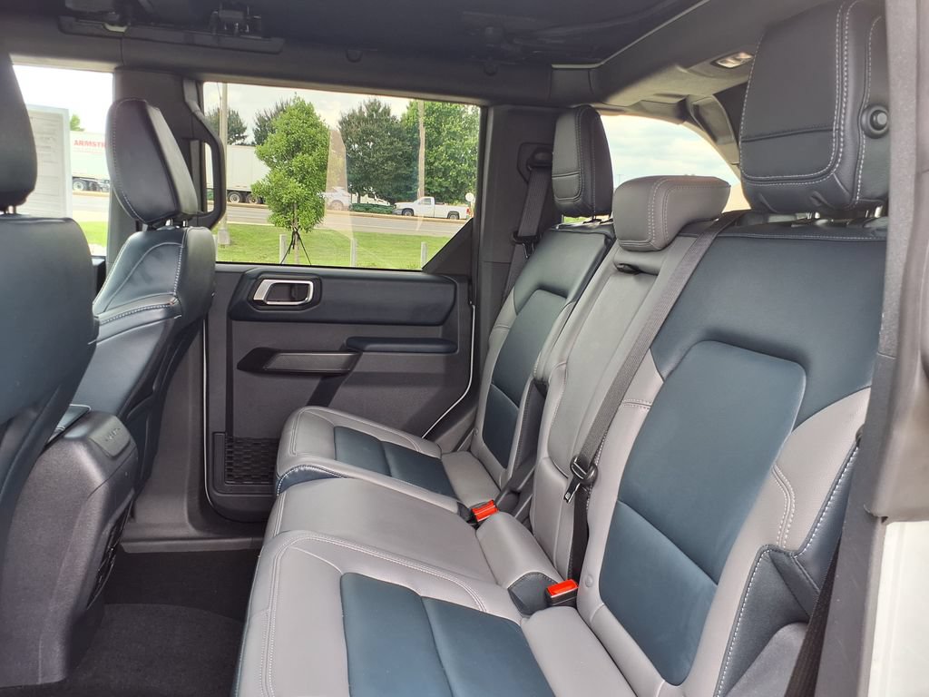 Used 2024 Ford Bronco Outer Banks AWD/4WD image 17