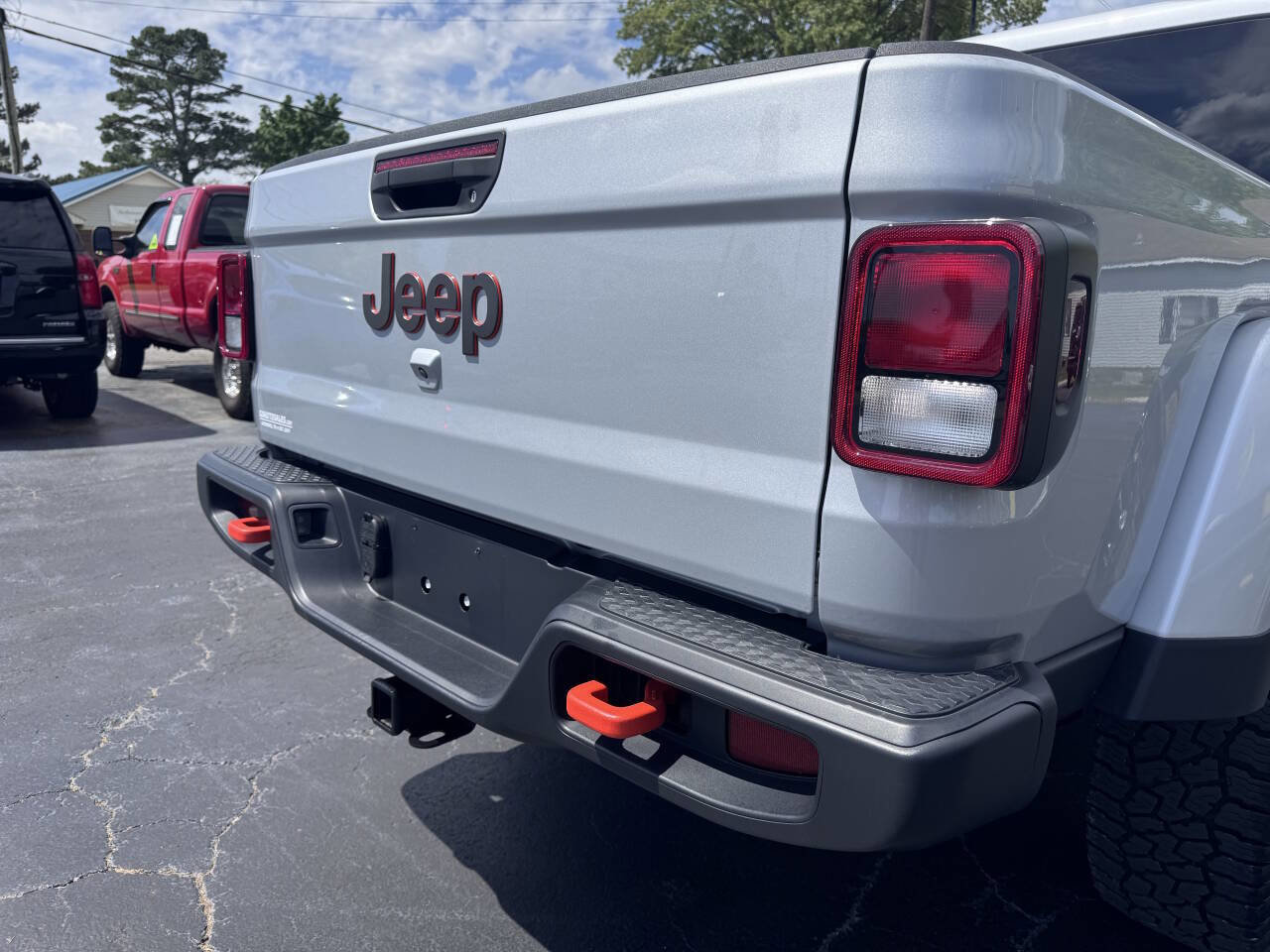 Used 2023 Jeep Gladiator Mojave w/ Trailer Tow Package AWD/4WD image 20