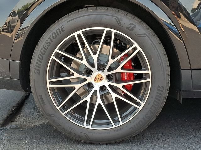 Certified 2026 Porsche Cayenne S AWD/4WD image 13