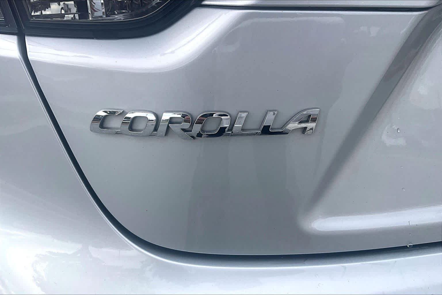 Used 2022 Toyota Corolla XSE FWD image 31
