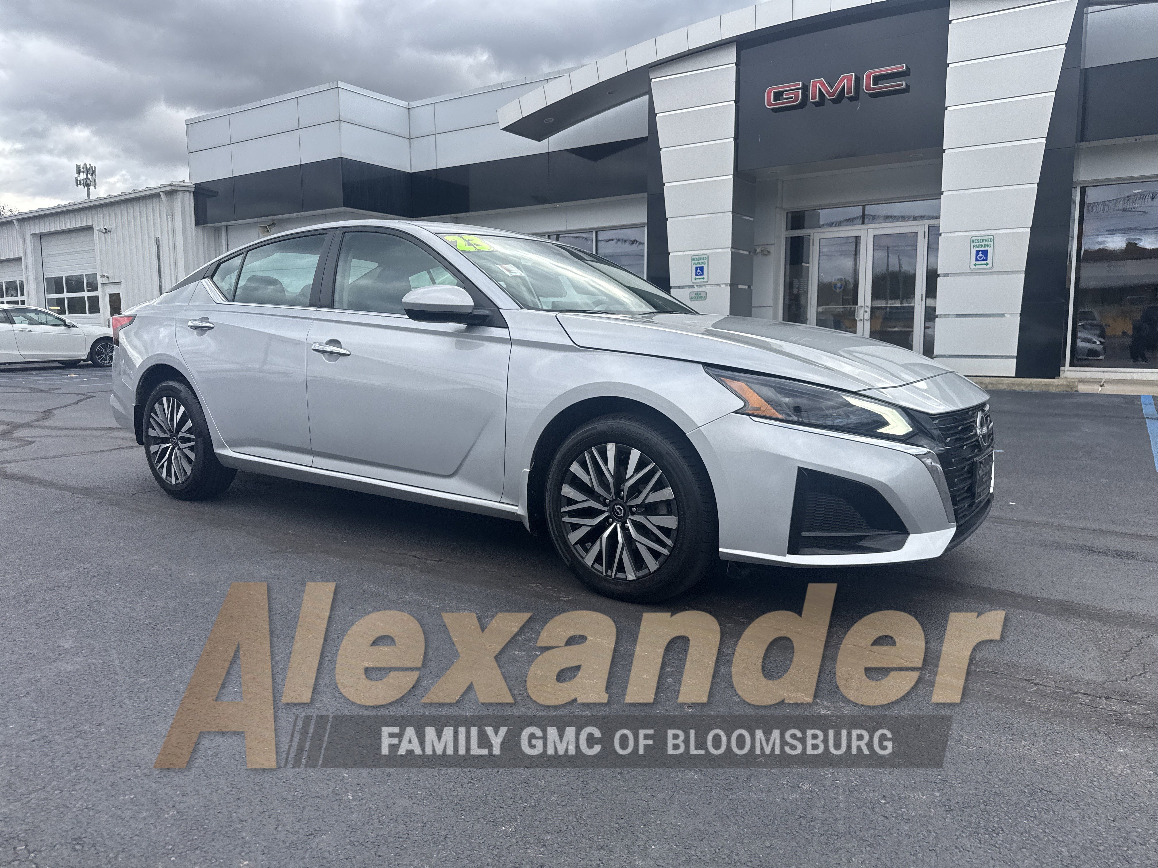 Used 2023 Nissan Altima 2.5 SV w/ SV Premium Package