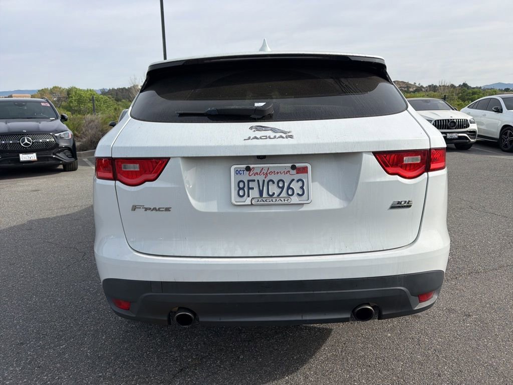 Used 2018 Jaguar F-PACE Premium image 5