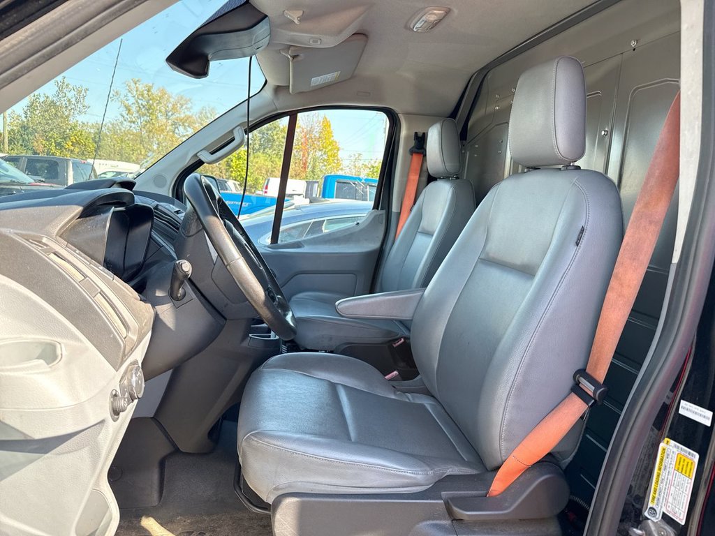 Used 2019 Ford Transit 150 130 Low Roof w/ Exterior Upgrade Package RWD image 18