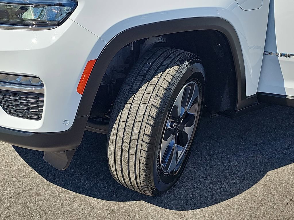 Used 2022 Jeep Grand Cherokee Limited 4xe w/ Luxury Tech Group II image 36