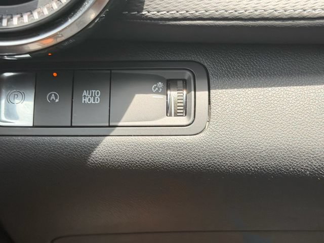 Certified 2025 Chevrolet Equinox LT w/ Safety and Technology Package FWD image 32